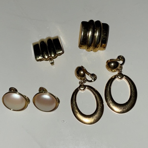 Monet Clip Earrings 3 Pair Classic Lot Gold-Tone Metal - Picture 4 of 16